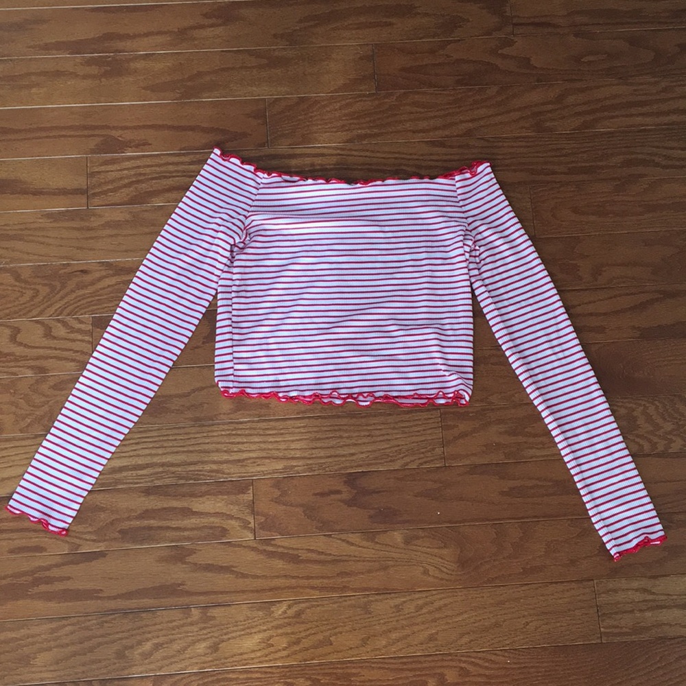 Off the shoulder long sleeve